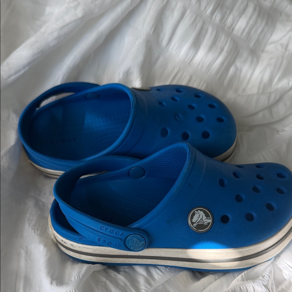 Kids Blue Clogs - Picture 2 of 4